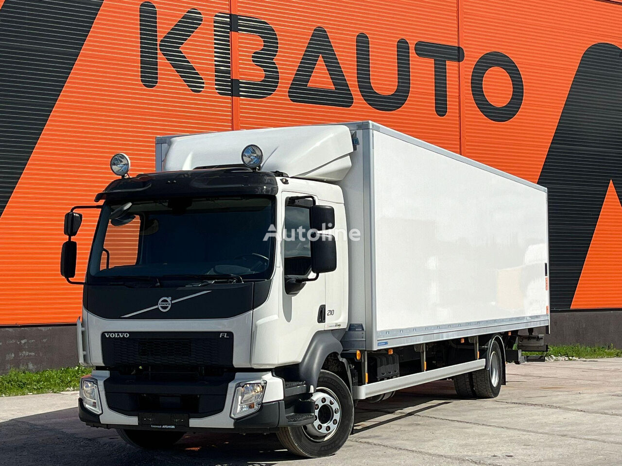 автофургон Volvo FL 210 4x2 BOX L=8755 mm