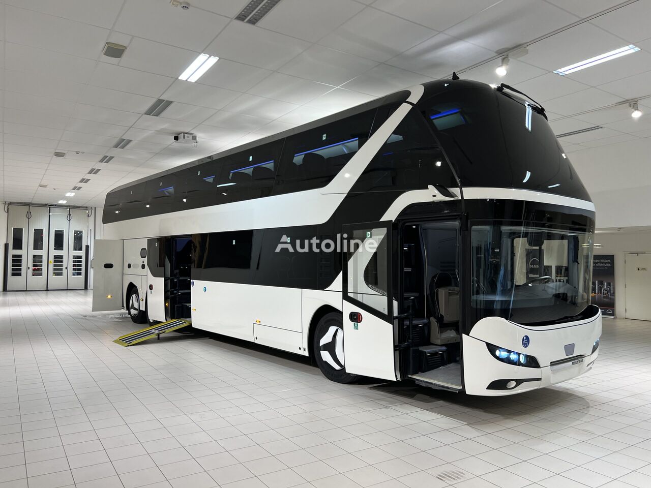 новый двухэтажный автобус Neoplan SKYLINER P06 Euro 6E V.I.P Class (Light Edition)