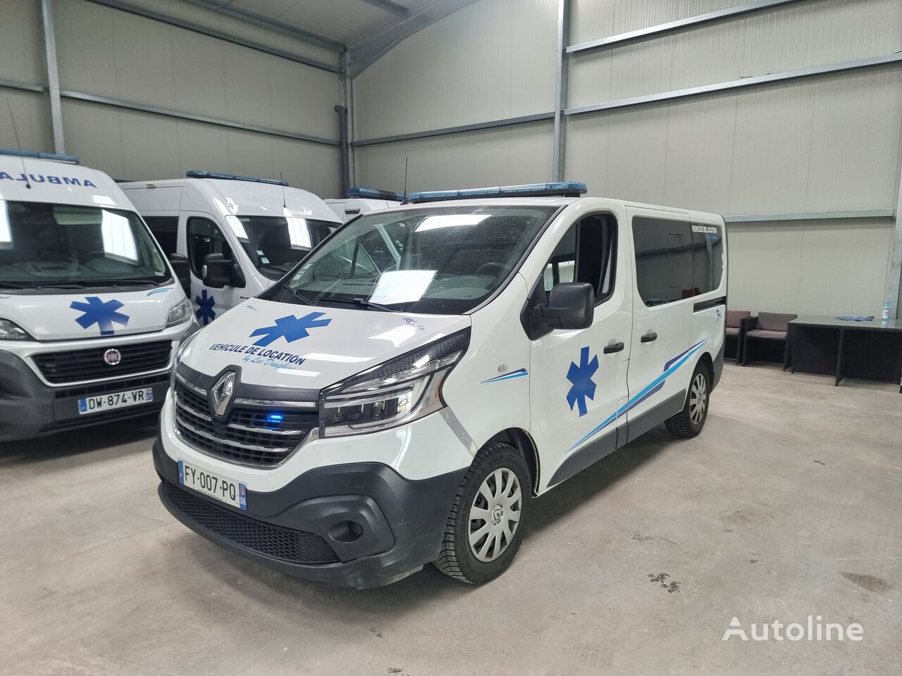 машина скорой помощи Renault Trafic 2021