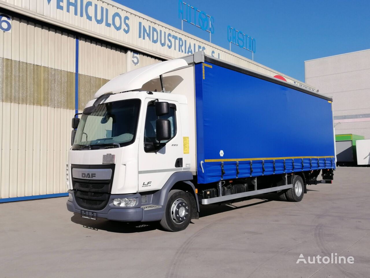 tentinis sunkvežimis DAF LF 220