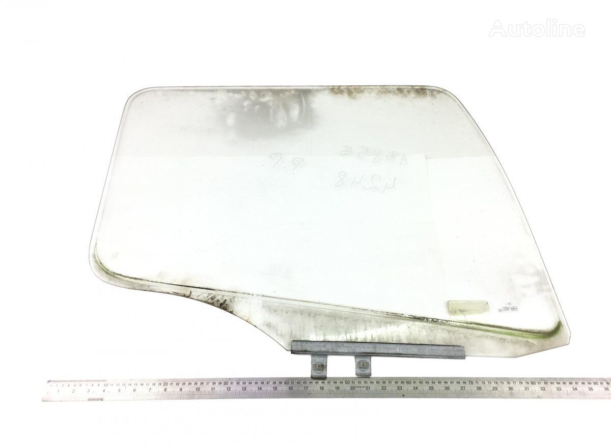боковое стекло SEKURIT SAINT-GOBAIN Atego 1318 (01.98-12.04) для тягача Mercedes-Benz Atego, Atego 2, Atego 3 (1996-)