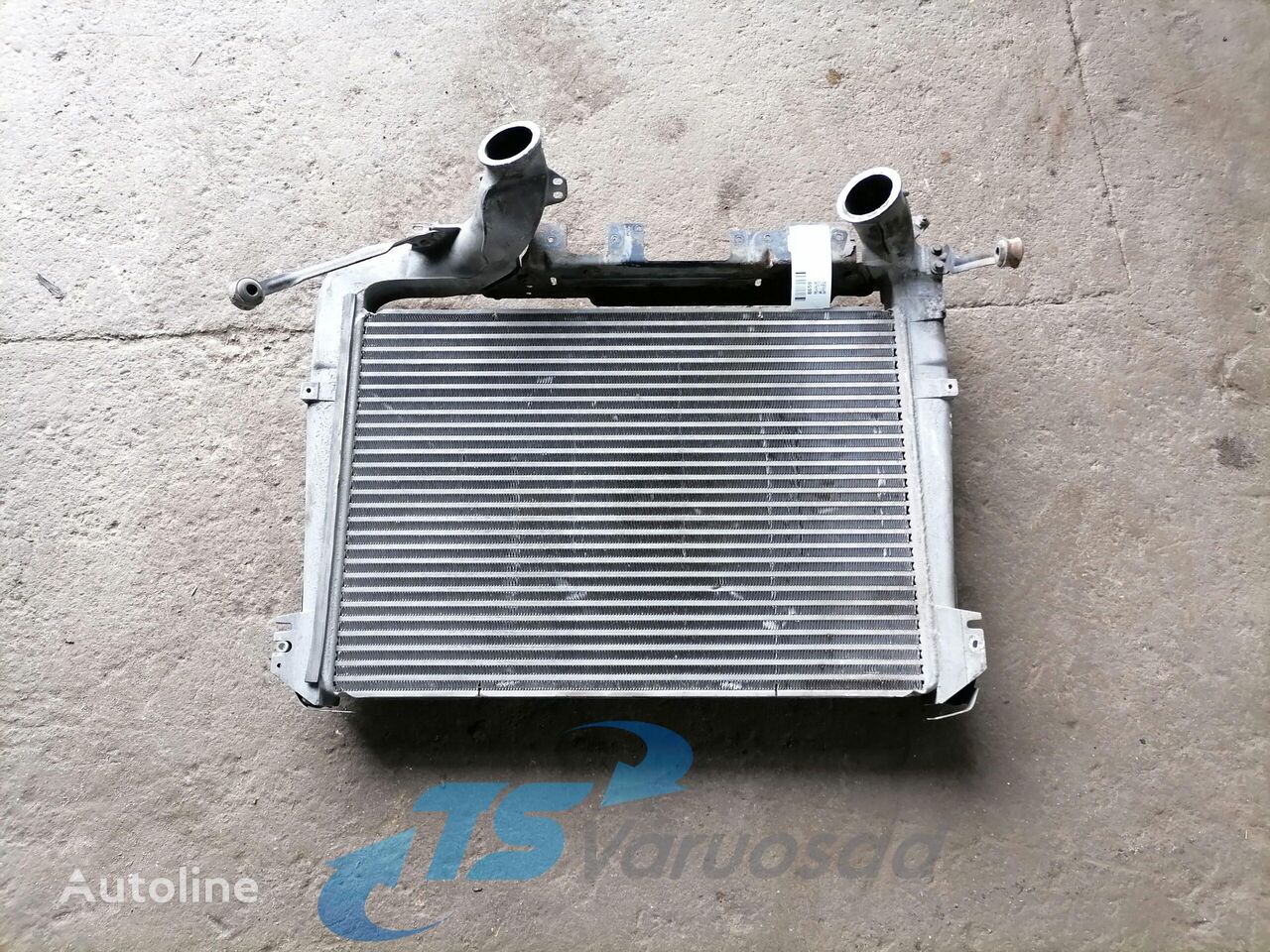 интеркулер Scania Intercooler radiator 1531767 для тягача Scania P230