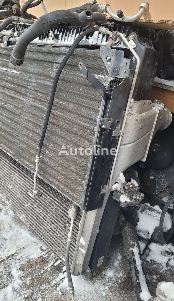 радиатор охлаждения двигателя MAN KOMPLET CHŁODNIC AROCS ORYGINAŁ EURO 6 для грузовика Mercedes-Benz ACTROS / AROCS / ANTOS