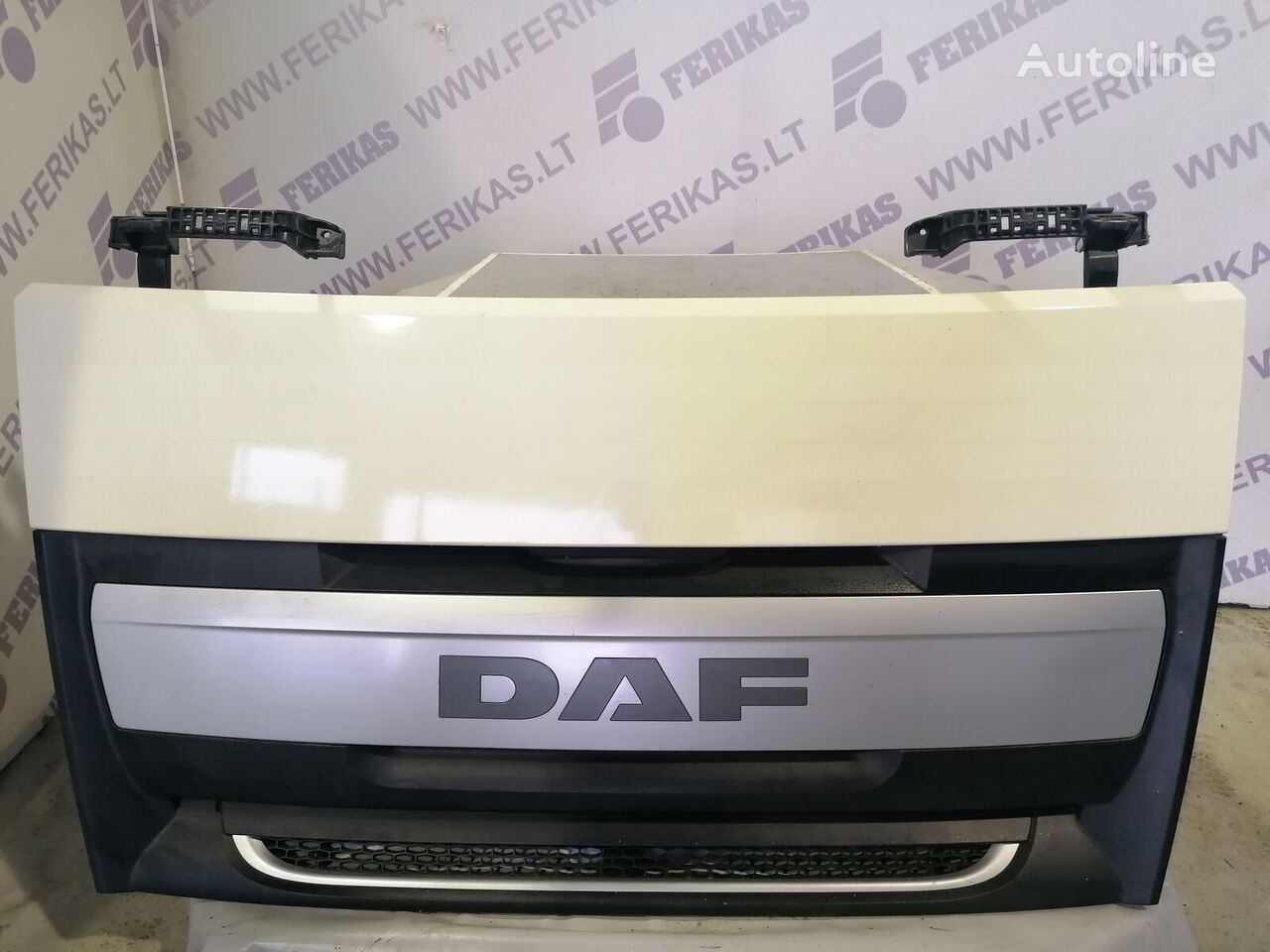 решетка радиатора DAF 1892076 для тягача DAF xf 106